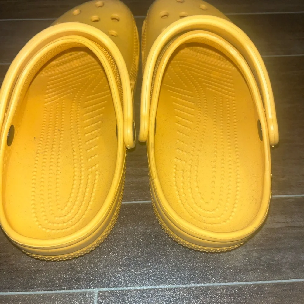 Orange Crocs - Picture 3 of 4